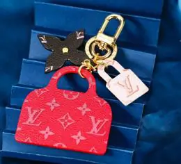 louis vuitton lv key holder and boucle de sac s_1233a0a